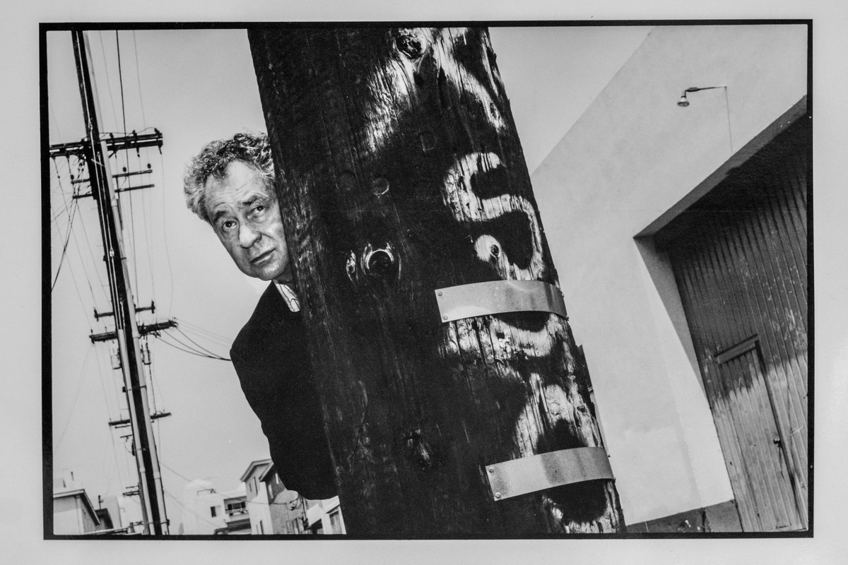 DavidButow's tweet photo. Elliot Erwitt 1928-2023. What a singular talent. I had this chance to photograph him in the early 90's when @SteveAppleford was writing a piece about an Erwitt exhibit in Santa Monica. He was a great photojournalist and his street photographs have an unparalleled wit. https://t.co/Sy6zL8kkXR