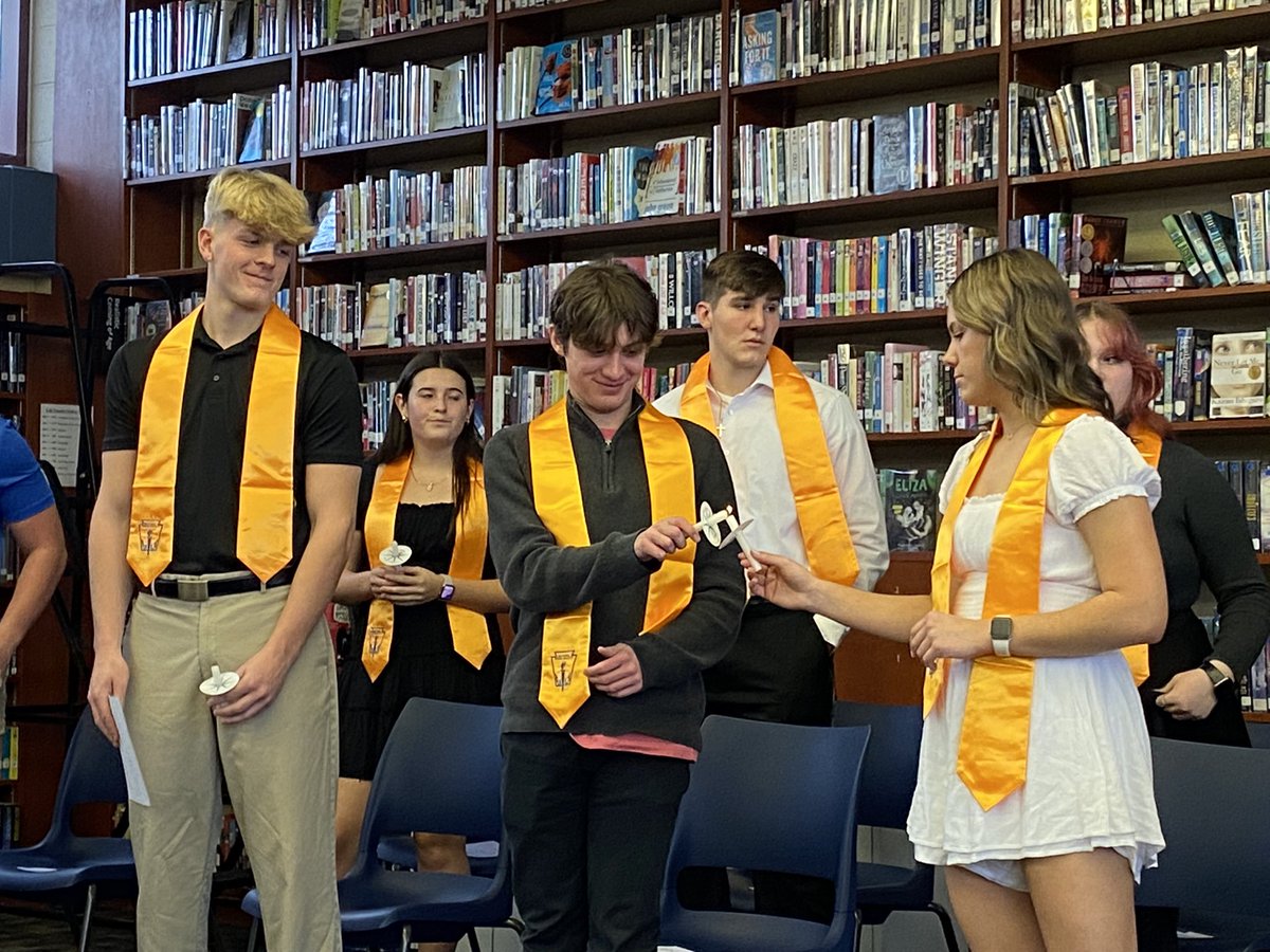 Maine-Endwell tweet media