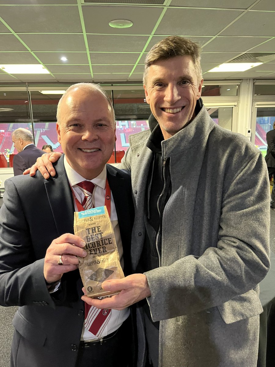 suthersuk's tweet photo. Our former #cafc striker #AndyHunt gave me a bag of #KlepperenKlepper licorice on Tuesday; he’d brought it for me from his home in Amsterdam…it’s known as ‘The Best Licorice Ever’ & I’m here to tell you ‘yes it is’…so much so I bought two more bags from #Amazon today! 😂 https://t.co/Tuz6MMErV0