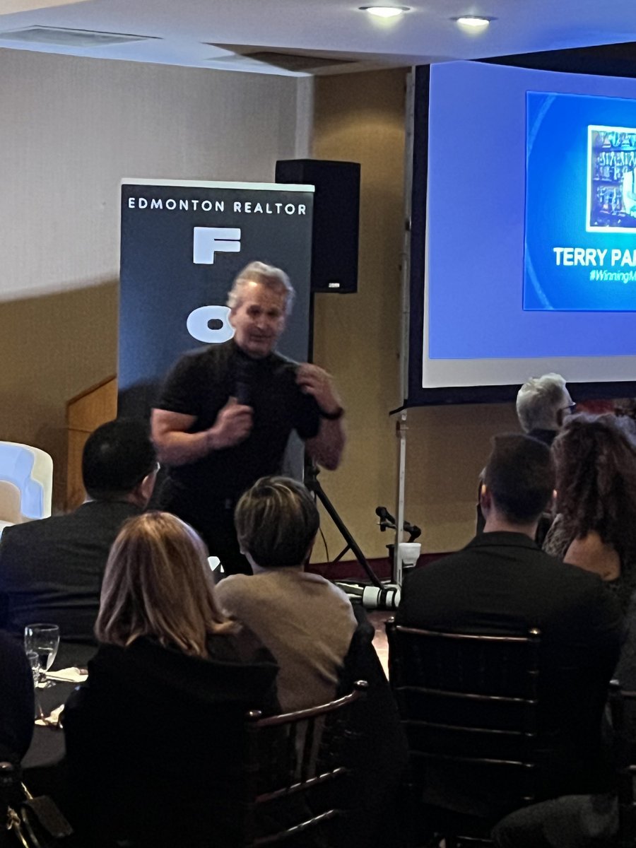 devingrayyeg's tweet photo. Awesome start to the @edmonton realtors forum with the incredible ⁦@TerryParanych⁩. Five hours and 500 agents learning and collaborating. Terry rocked it!! https://t.co/5Zdef8QDea