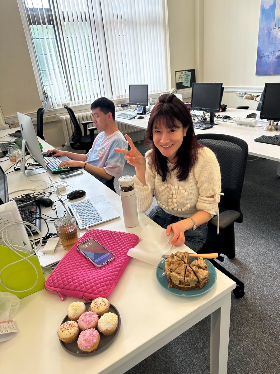 Nothing better than something sweet in the middle of a hectic work day! Join our lovely community at The Wheelhouse in Coventry for productive coworking and sweet treats! 🥰👉🏻 zurl.co/cIyZ  #covhour #coventrybusiness #inspiringspaces