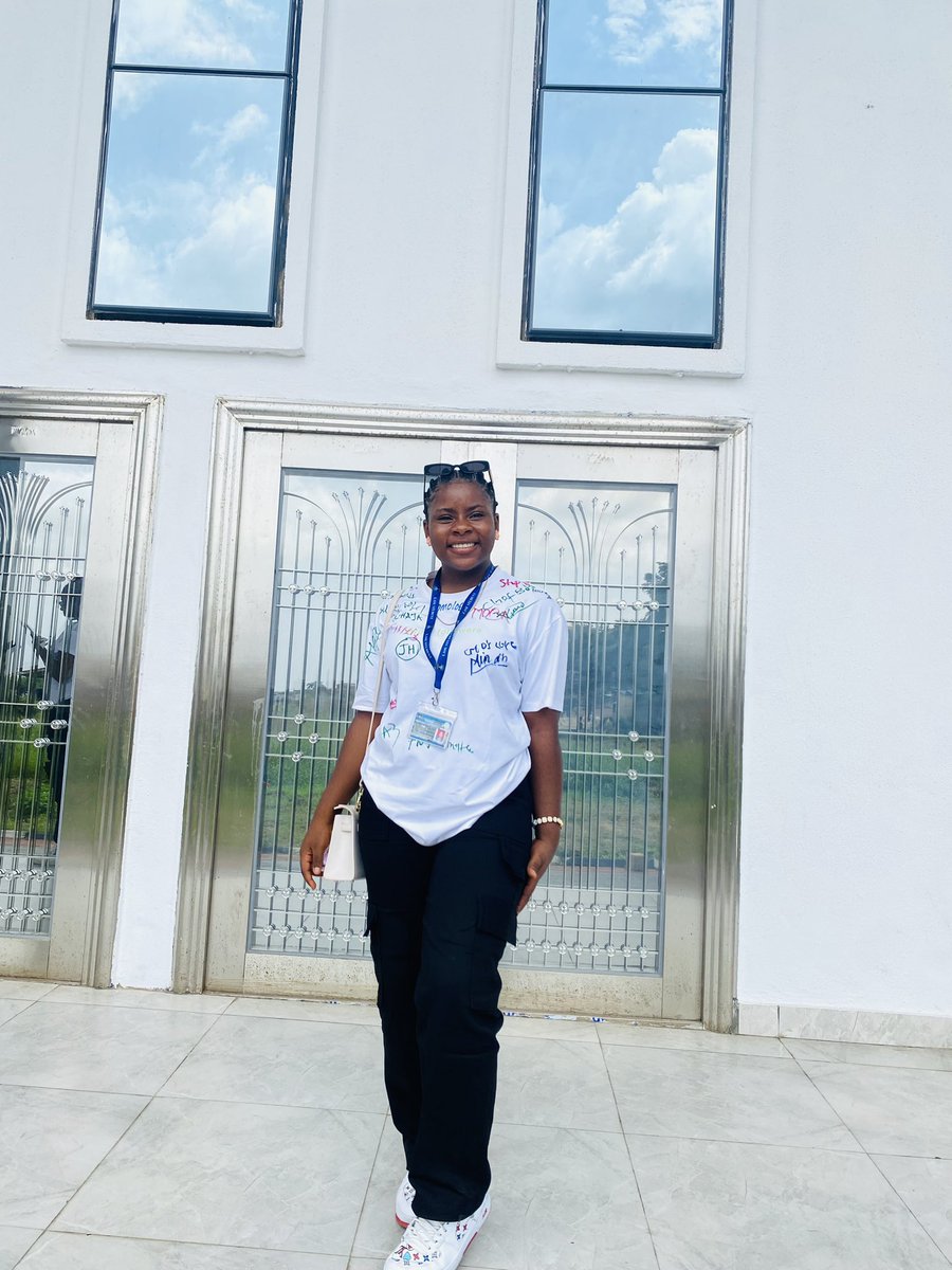 RuphusTayor's tweet photo. Thank you Lagos State University 

#lasu #lasusignout #signout https://t.co/sCyhfxC6SP