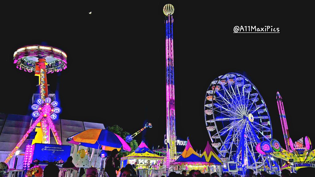 A11MaxiPics's tweet photo. 🎡🌙 Unlimited...

1 8 . 1 1 . 2 Ø 2 3 》1 9 : 2 7 Hrs
📍Feria de Tlaxcala
•
•
•

#art #photo #photography #amateurphotography #pic #night #blue #purple #moon #fairground #LED #S21Ultra #ShotOnSnapdragon #Magic #Tlaxcala #Mexico https://t.co/B6vSajJBgY