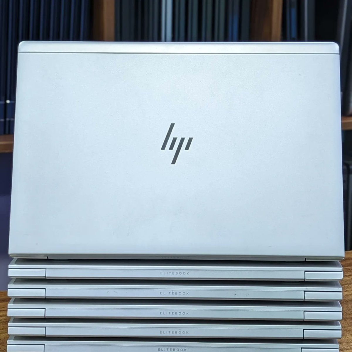 MagnumDealzNG's tweet photo. pic 3 
HP EliteBook 850 G5, Intel Core i7, 8th Generation, 8GB Ram, 256GB SSD, 15" FHD, Keyboard Light ... Price ₦290,000. (comes with free bag, wireless mouse and USB Flash drive

pic 4 
UK Used Original PS4 Pad. Price- ₦25,000 https://t.co/Gg3KDY7Zmw
