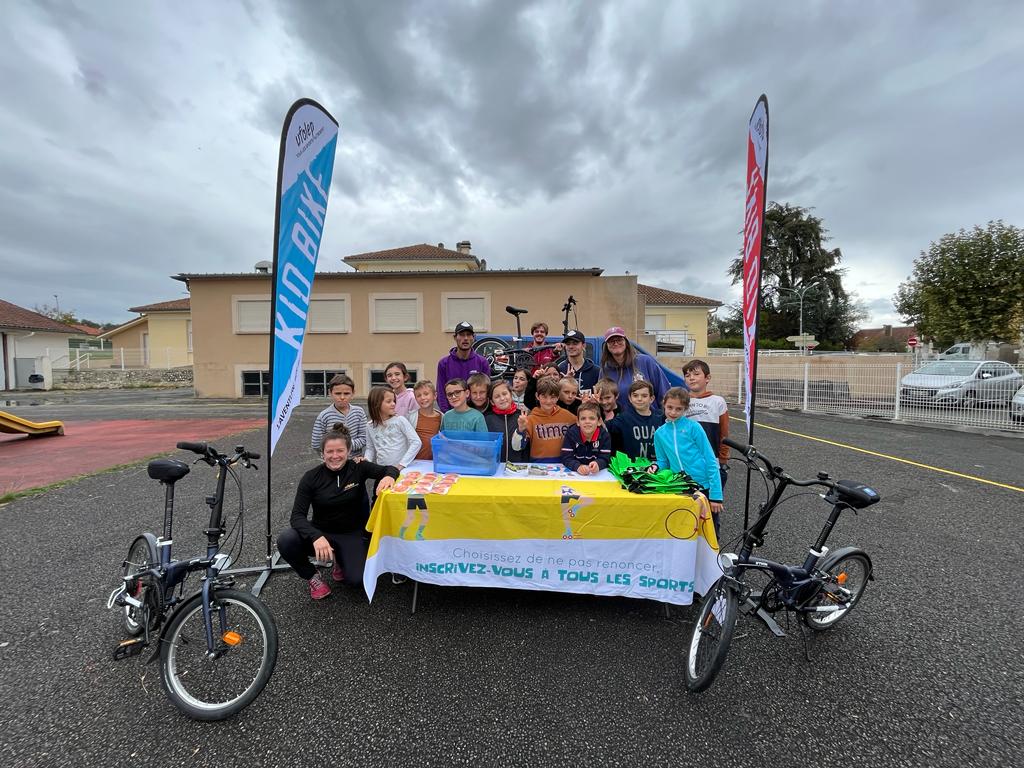 USEPgers's tweet photo. 📸 Réunion bilan #PDASR 2023 : les actions scolaires @USEPgers et extra-scolaires @Ufolep32 saluées par @Prefet32 ! Merci 🙏
#PtitTour #usep #kidbike #ufolep mais aussi stage #SRAV, de nombreuses actions à poursuivre !🚴
@UFOLEP @CrusepO @usepnationale @Sports_gouv @LeGers32 https://t.co/vGBBDFC3Ez
