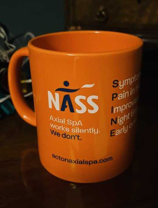 On the train to Manchester to meet my @NASSexercise buddies for our next champions ⭐️🏆🥇event. Always a pleasure. @JennyElkins15 @Physiozensam @JamesHollandfcp @glasgow_physio @tobeswall @claire_rheum_AT 
Didn’t really bring my mug, I just love it 🥰 #actonaxialspa