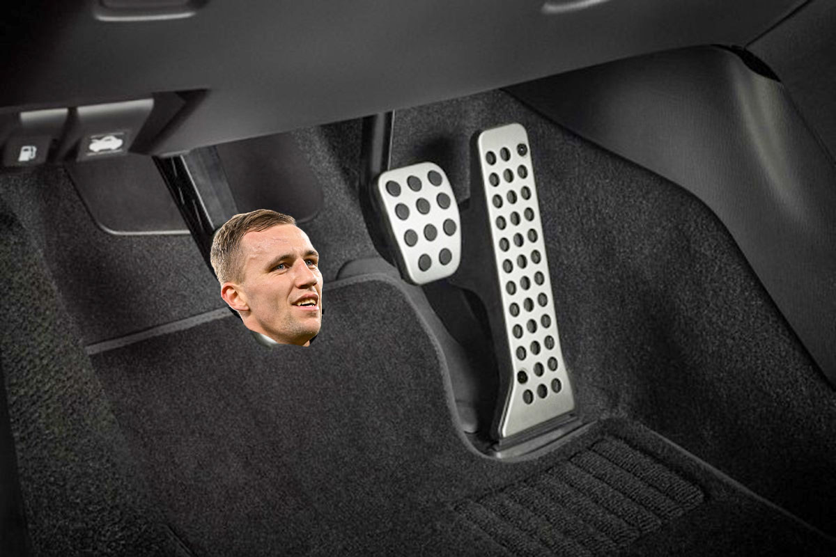 WestHamEspanol's tweet image. Clutch. 🇨🇿