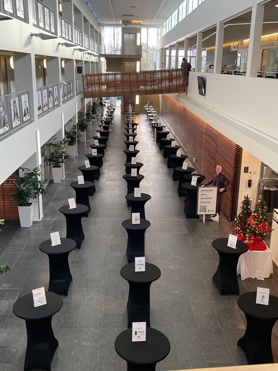 ben lambrechts (@benlambrechts) on Twitter photo Ik herinner me lang geleden tijden dat we moesten leuren om een stageplaats te verkrijgen voor onze studenten … nu staan organisaties in de rij …
<a href="/HogeschoolPXL/">Hogeschool PXL</a> @PXLBUSINESS Ik herinner me lang geleden tijden dat we moesten leuren om een stageplaats te verkrijgen voor onze studenten … nu staan organisaties in de rij …
<a href="/HogeschoolPXL/">Hogeschool PXL</a> @PXLBUSINESS