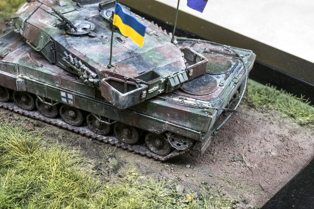 FyrisMinis's tweet image. More shots of my #leopard2 diorama

#JFFTANK #tank #panzer #UkraineWar #UkraineRussiaWar #weathering #diorama #craft #scalemodel #modelismo @AMMOMIG