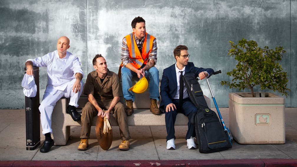 Simple Plan Colombia tweet media
