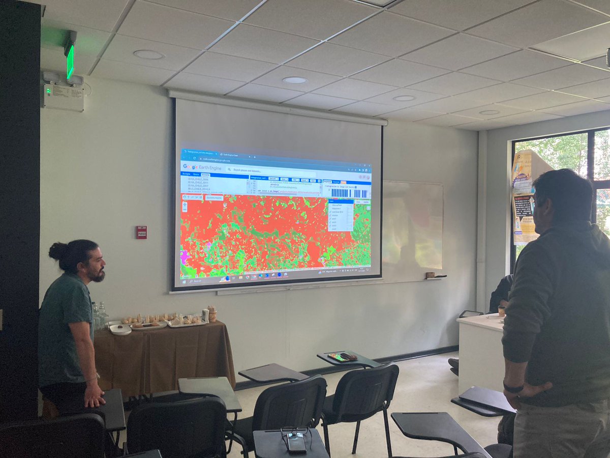 lepudec's tweet photo. 👉Sostuvimos reunión de avances del proyecto #MapBiomasChile, junto a investigadores/as de
@UFrontera,@uchile y #UMAG
✔Pronto revelaremos los cambios en la cobertura y uso del suelo en Chile desde 1998🌍en el lanzamiento de nuestro primer año de trabajo. https://t.co/KKaG01GIVZ