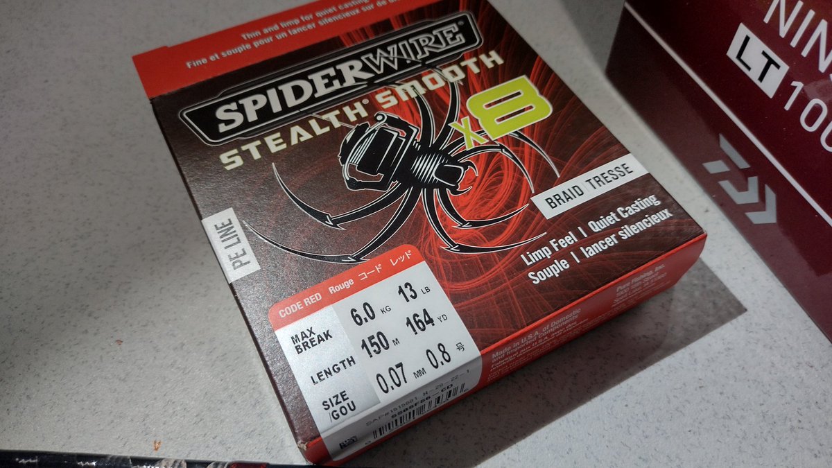 apipkin1's tweet photo. Unboxing the black friday deals 👍😎🎣
My first #daiwa combo 😍 with red braid 0,07mm and a box with 40+ spoons (I hope not for decorating the trees 😜)
#UL #fishing #trout #daiwa #ninja #spiderwire https://t.co/XhA1mezLkx