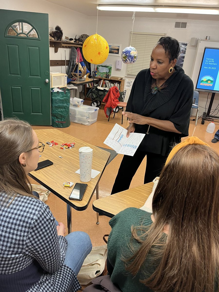 Learn_NaturaLee's tweet photo. I started out in @MCPS many years ago as a primary teacher. Tonight’s Nature Wise training made me want to go back to that early childhood classroom
@ConservNtn @BrewerCaroline @MCPSOutdoors @MAEOE_MD https://t.co/5mE9wRWnkN
