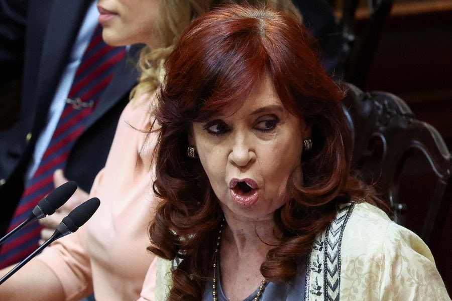 CRISTINA KIRCHNER, MASSA Y ALBERTO SON LOS QIUE DEJAN LA ESTANFLACIÓN. COMPARTÍ SI ESTÁS DE ACUERDO👌