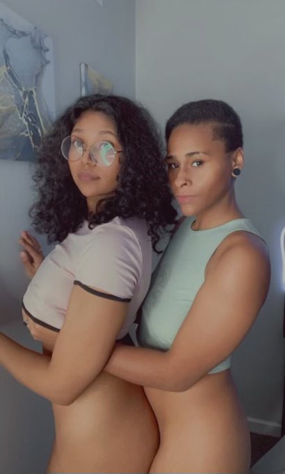 Side profile 😝 https://t.co/b0OH6B8U0f