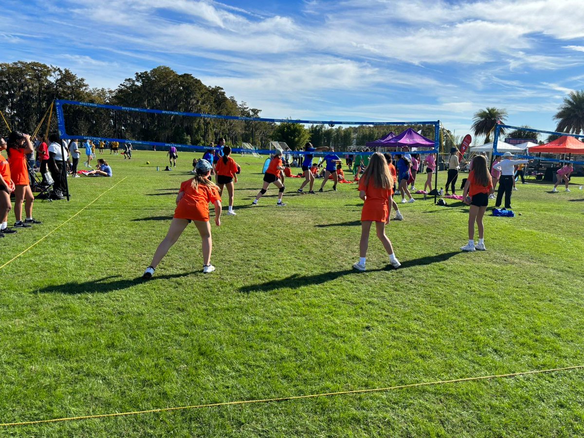 BISCSouthLoop's tweet image. Day 2 of Global Games was a great success. South Loop will have 6 teams competing in the championship games tomorrow and a Doubles tennis team in the semi-finals. Let’s Go Bulldogs!!!
#WeAreBulldogs #GoOrange #NAEGlobalGames #GlobalConnectedness #NAETheAmericas #FamilyofSchools
