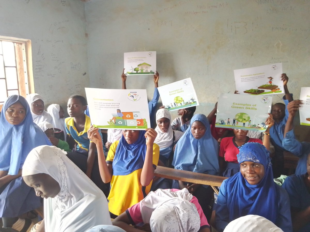 NonviolentB's tweet photo. #GreenSkillsSchoolInitiative
#LocalizingClimateActionsforSustainablePeace
We are sustaining advocacy and increasing rural awareness and grassroots youth participation in climate actions for sustainable peace. @gppacwestafrica @3dSustainable @KNetwork25656 @TTricentre @YandyTech https://t.co/UtFIkbNbUT