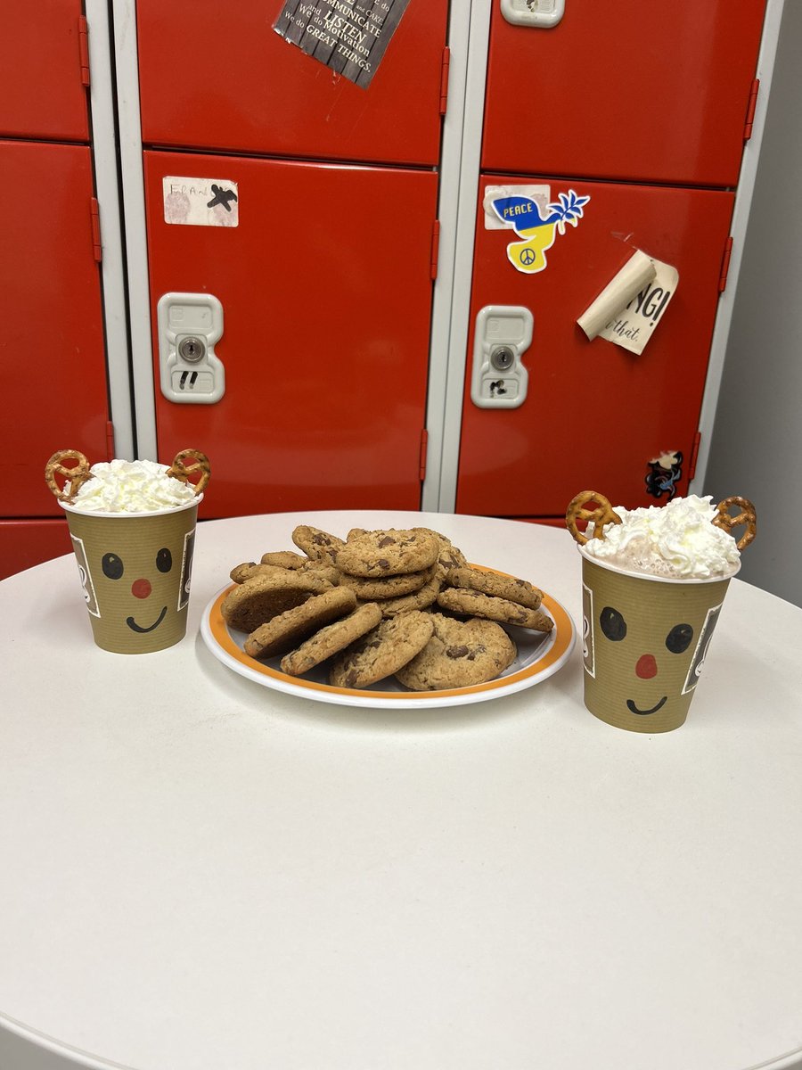 Kaitlinn Thompson (@kaitlinn_cwp) on Twitter photo we’re getting into the christmas spirit on brook ward as we had reindeer inspired hot chocolates for today’s mutual help meeting! these went down a treat with our gents & staff! <a href="/Georgina_gmmh/">Georgina Clarke</a> <a href="/UpneetRiar/">Upneet Riar</a> <a href="/Safewards/">Safewards</a> we’re getting into the christmas spirit on brook ward as we had reindeer inspired hot chocolates for today’s mutual help meeting! these went down a treat with our gents & staff! <a href="/Georgina_gmmh/">Georgina Clarke</a> <a href="/UpneetRiar/">Upneet Riar</a> <a href="/Safewards/">Safewards</a>