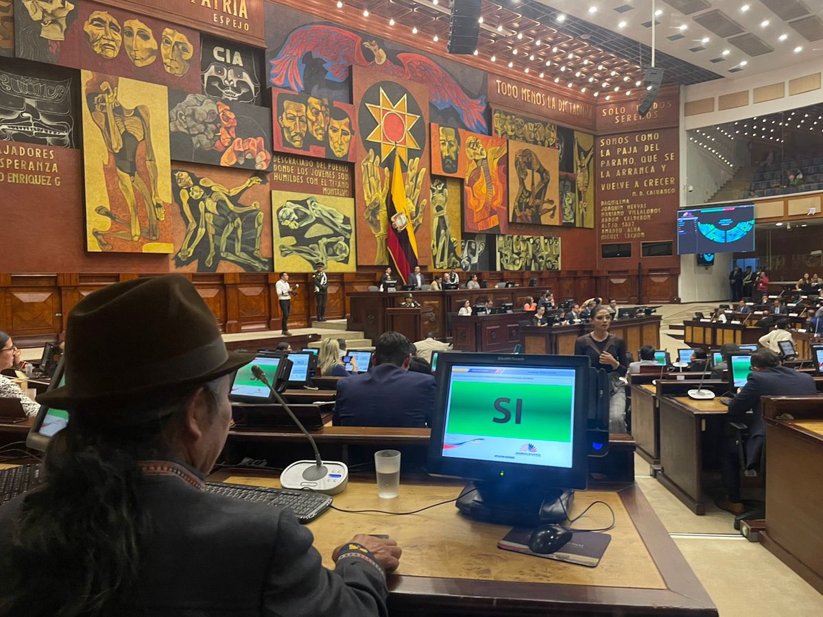 AmazoniaViral's tweet photo. 🔴 #ATENCIÓN | Con 116 votos a favor el Pleno de la Asamblea Nacional responsabiliza al exmandatario, @LassoGuillermo, de peculado; rechaza el decreto de la muerte cruzada; y remitirá el expediente del juicio político a la Fiscalía General del Estado y a la Contraloría General. https://t.co/lZEHu633wD