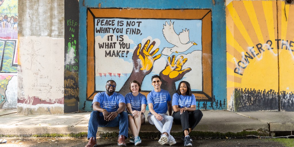 Clinton Global Initiative University (@cgiu) on Twitter photo 📢 This Monday (12/4) at 5 PM CST, <a href="/ClintonSchool/">Clinton School of Public Service</a> is hosting a virtual info session on their Masters of Public Service program. Learn about unique scholarships for CGIU alums! Register here ➡️ bit.ly/3QZwI49 📢 This Monday (12/4) at 5 PM CST, <a href="/ClintonSchool/">Clinton School of Public Service</a> is hosting a virtual info session on their Masters of Public Service program. Learn about unique scholarships for CGIU alums! Register here ➡️ bit.ly/3QZwI49