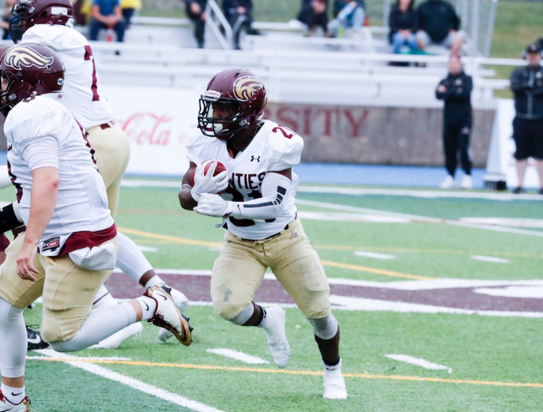 After a great conversation with Coach Borden I’m blessed to say I received an offer from Mount Allison University!!

<a href="/Flightclub1/">Flight Club Academy</a> 
<a href="/coachbigdawg7/">Larry Jusdanis</a> 
<a href="/_CoachLeroy/">Coach Leroy (EDP)</a> 
<a href="/onhsfball/">ONHSFBALL</a> 
<a href="/HTCSSPVNC/">Holy Trinity CSS</a>