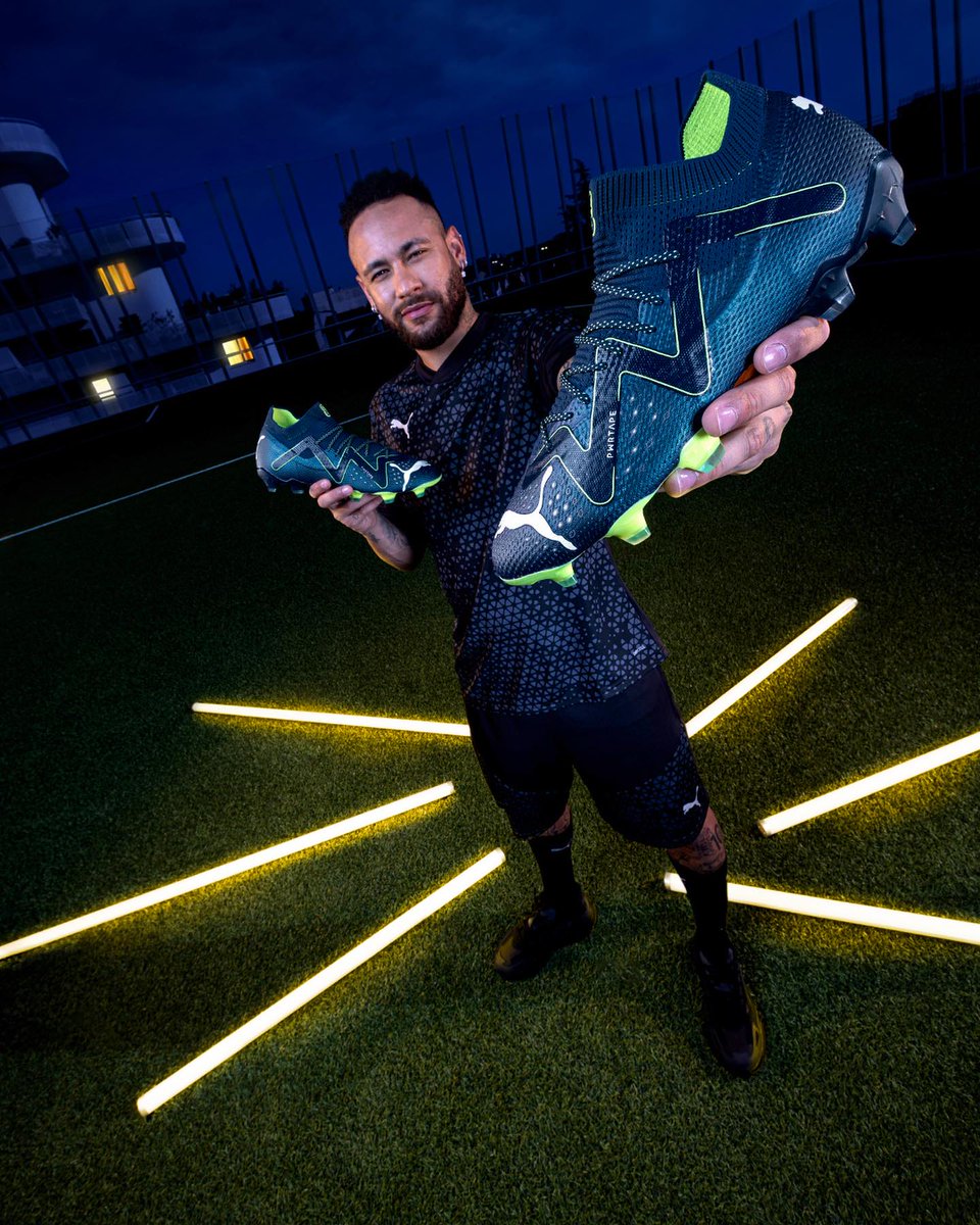 PUMAParaguay's tweet photo. Enciendan todas las luces ✨💡

#PUMA #FORVERFASTER https://t.co/ztrPpG8Fmd