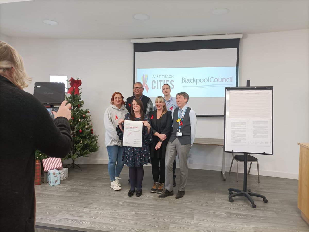 anna_obi_hiv's tweet photo. Today Blackpool became a Fast Track City! @TheBplTower is now alight to signify this day and our pledge to end all HIV transmissions and deaths by 2030. We have work to do! @BlackpoolHosp @RenaissanceDLL @shsblackpool @FTC2030 @londonftci @BpoolCouncil @THTorguk https://t.co/dMnAGVTkn8