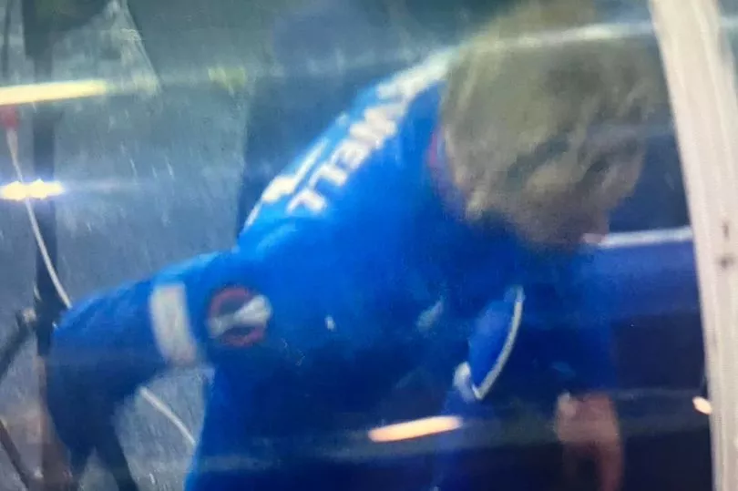 Football_Scot's tweet photo. 🚨 BREAKING! Todd Cantwell vents Rangers frustration in dugout as midfielder subbed off during first-half

📎 https://t.co/Rirbt9ckW5 https://t.co/TtkkVjNSEG