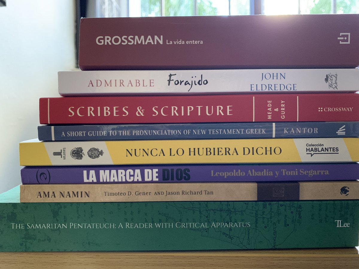FaustoLiriano's tweet photo. Diciembre me ofrece una oportunidad de pausar un poquito, bajar la velocidad, repensar algunas cosas y… ¡leer! Este es el stack para las próximas semanas, luego les cuento.
#leertehacebien #librosdelmes https://t.co/xJCAPstuZn