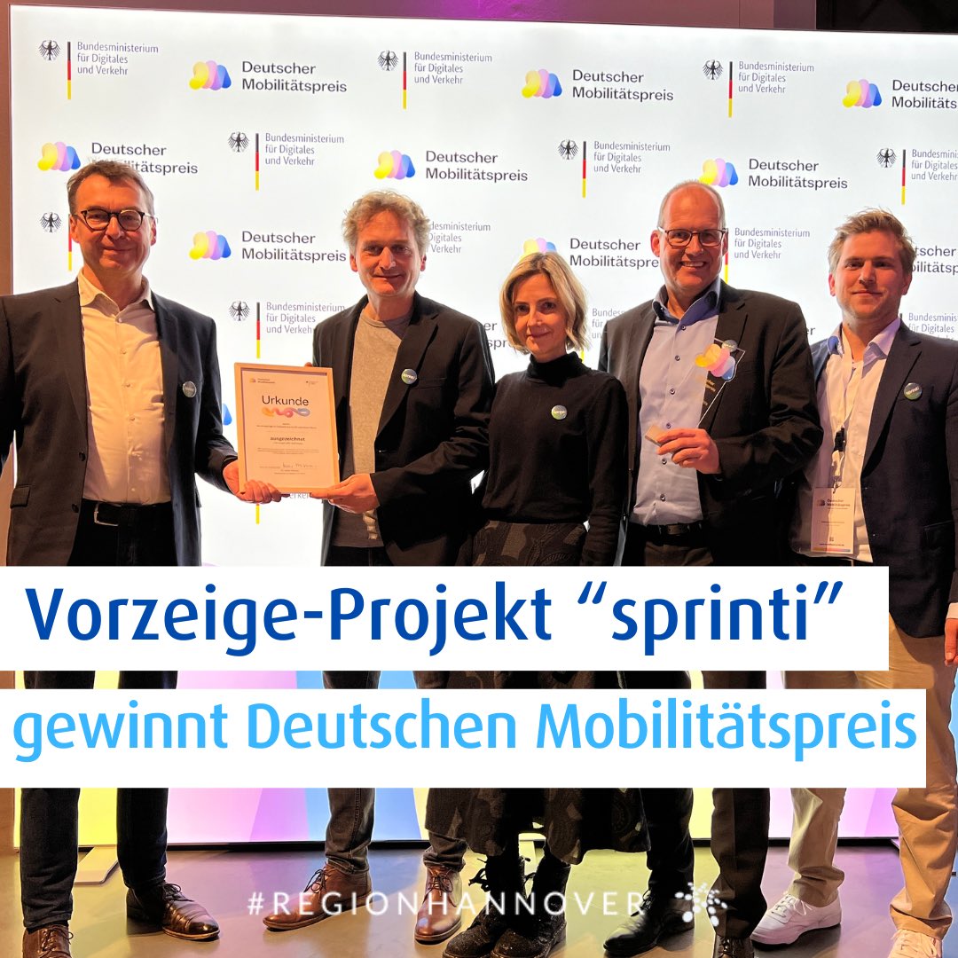 RegionHannover's tweet image. Prestige-Erfolg für den ÖPNV in der Region Hannover. Das On-Demand-System „sprinti“ hat beim deutschen Mobilitätspreis in Berlin den ersten Platz geholt. 

Wir sind stolz und bedanken uns bei der Jury!

@DMP_innovativ 
@SteffenKrach