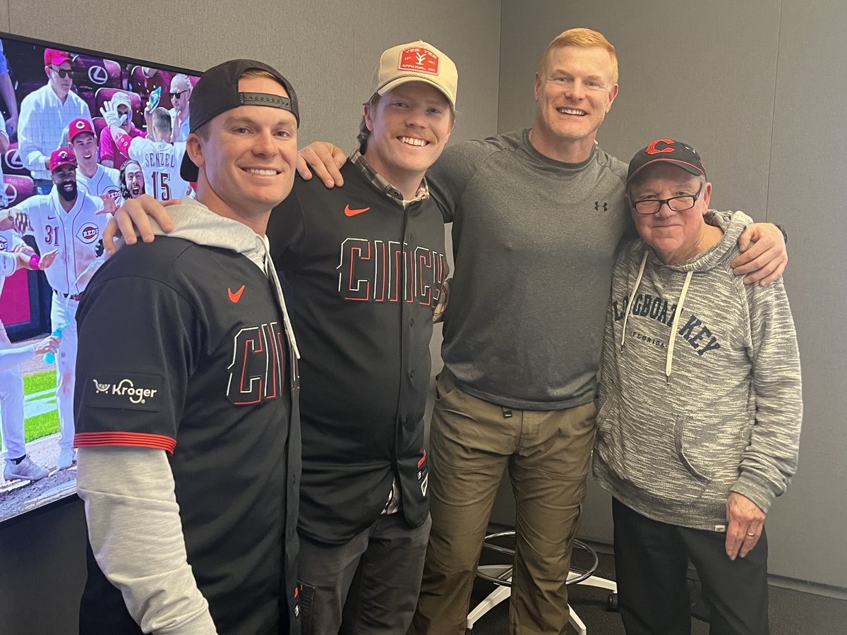 Awesome having some young #Reds greats in studio…⁦@mattmclain_⁩ and ⁦@andrewabbott33⁩ ⁦@Reds⁩ 👍🏻⚾️