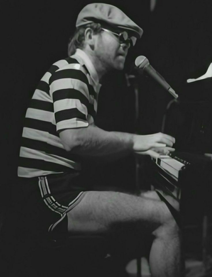 💭 (@thinkeltonjohn) on Twitter photo 