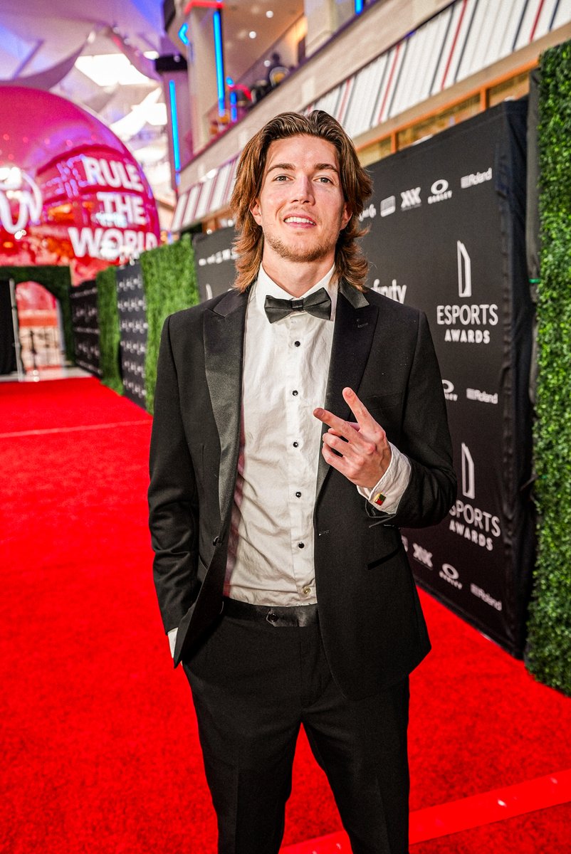 JakeSucky's tweet photo. Esports Awards 2023 here we go

In partnership with @esportsawards @Lexus #EsportsAwards2023 https://t.co/Y3BP15GHpM