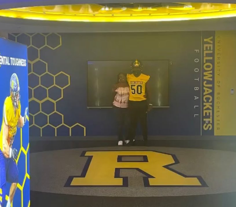 I’m Blessed To Receive A Offer From University Of Rochester!
🔵🟡 <a href="/ChadMartinovich/">Chad Martinovich</a> <a href="/IamcoacHHeav/">Jason Henshaw</a>