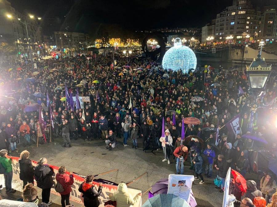 bizitzak's tweet image. ¡Enhorabuena Euskal Herria! Hoy nos dirigimos claramente a los gobiernos vascos: exigimos la creación de una mesa intersectorial para abordar con urgencia el tema de los cuidados.