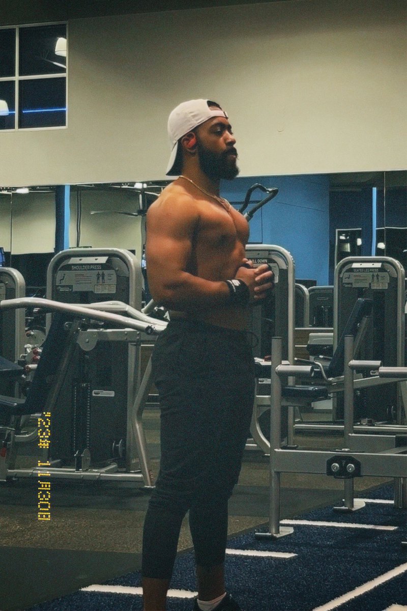 theluislgomez's tweet photo. I Keep Pushing Through Life. https://t.co/t4fOUPjsws