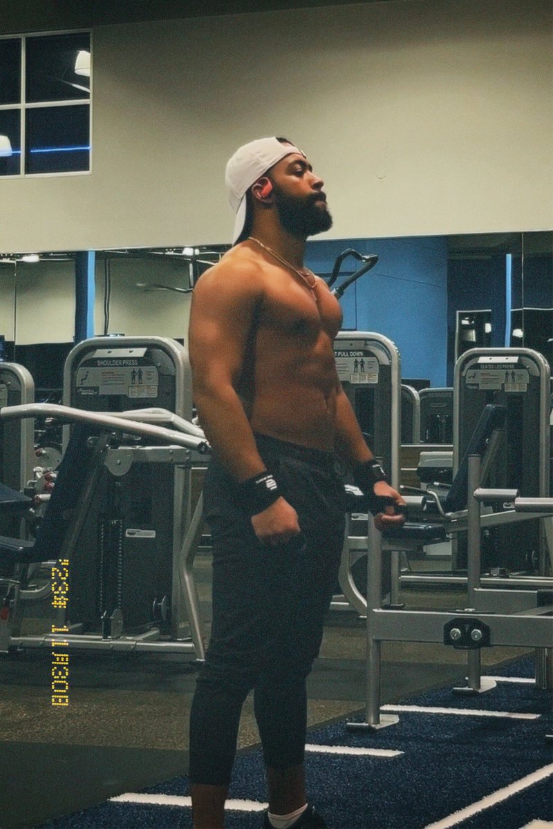 theluislgomez's tweet photo. I Keep Pushing Through Life. https://t.co/t4fOUPjsws
