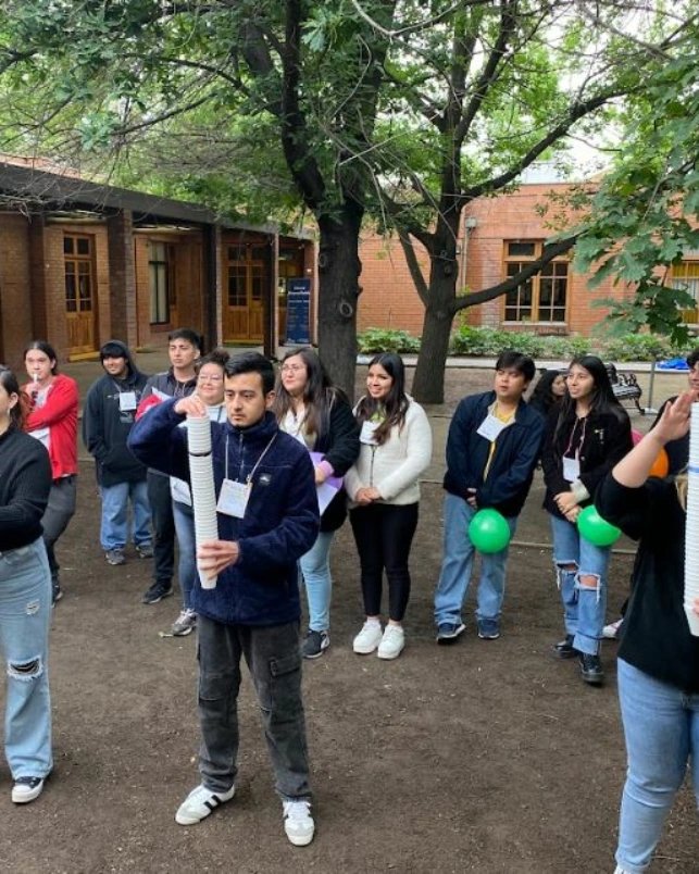 ¿Qué es la felicidad? ¿Qué se necesita para ser feliz? Estas y otras preguntas inspiraron la jornada formativa: La Felicidad, Se Aprende y se Comparte, desarrollada por nuestra fundación y que convocó a nuestros becad@s en un espacio para reflexionar y compartir experiencias.