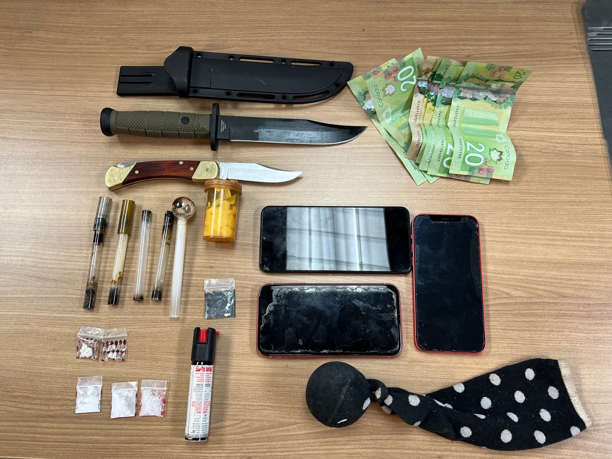 Dauphin #rcmpmb recent traffic stops have led to the arrests of five individuals and resulted in the seizure of a loaded firearm, drugs, cash and weapons. For more information: rcmp-grc.ca/137255