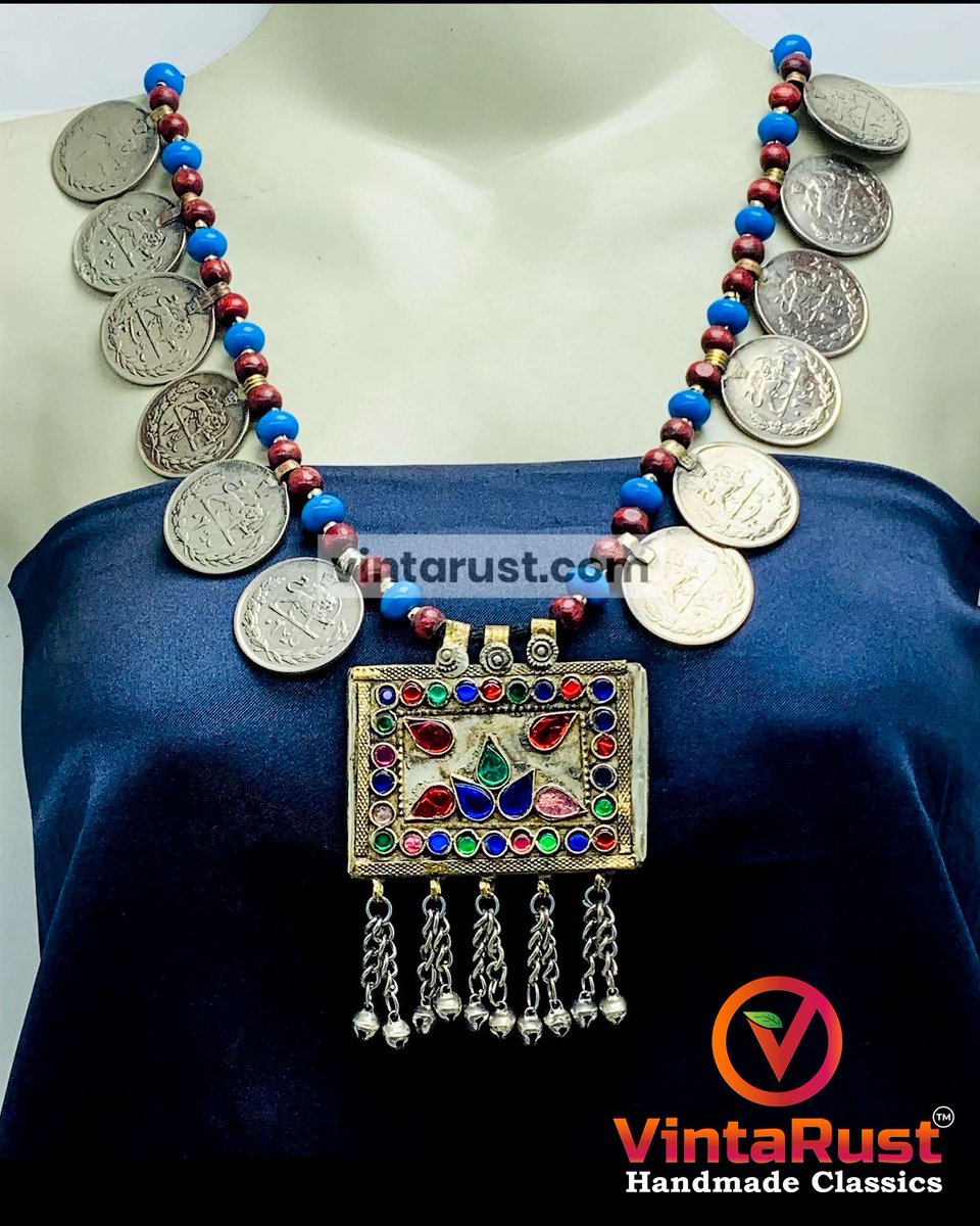 Handmade Beaded Chain Necklace With Coins.

🌟 Sale Price: $87.20

Shop Now:
buff.ly/3GpjJ6W

#VintageCoins #AntiqueJewelry #BeadedNecklace #HistoryAndFashion #StatementJewelry #Vintarust #BeadedChoker #JewelrySet #PinkGlassStones #BlackBeads #BeadedJewelry #GlassStones