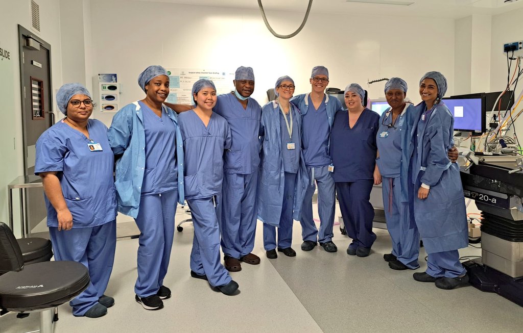 @Dr_CMahoney leading with a great team approach to providing the highest quality safe patient care for the return of hysterectomy surgery at #TEH @TraffordTheatre @markkeegan24 @BijumathewPhil1 @AnimaAnnie