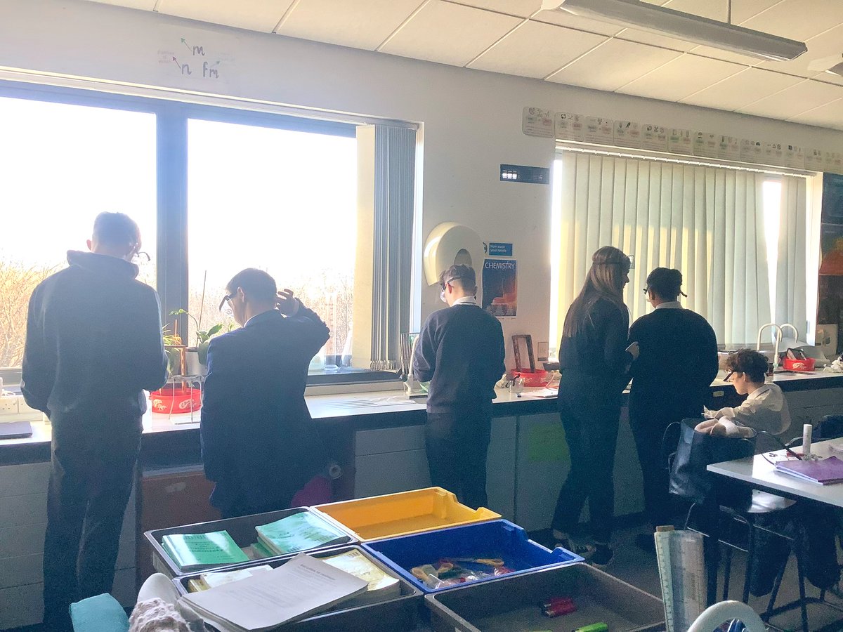 MrsCDuffy's tweet photo. Higher class investigating the effect of temperature on the rate of reaction this afternoon. The most fun experiment they’ve done in ages apparently 🤷🏼‍♀️🧪🔥🥽 https://t.co/Y961bf9d0u