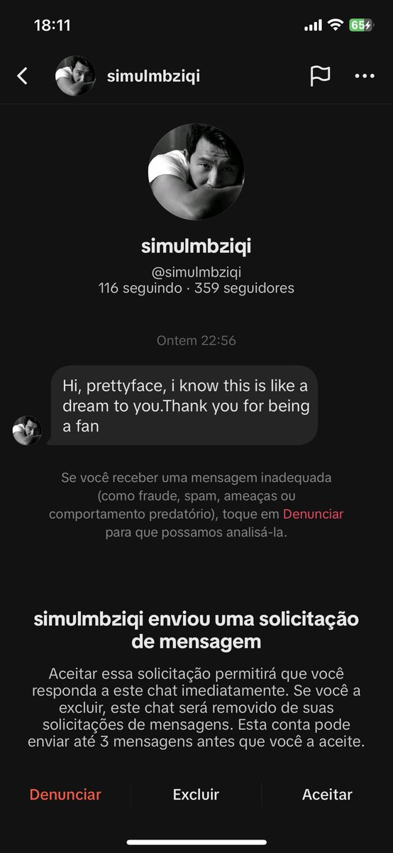 gwendpoole's tweet photo. gente, um fake do simu veio me mandar dm no tiktok 😭😭😭 https://t.co/HZsqb9mcYt