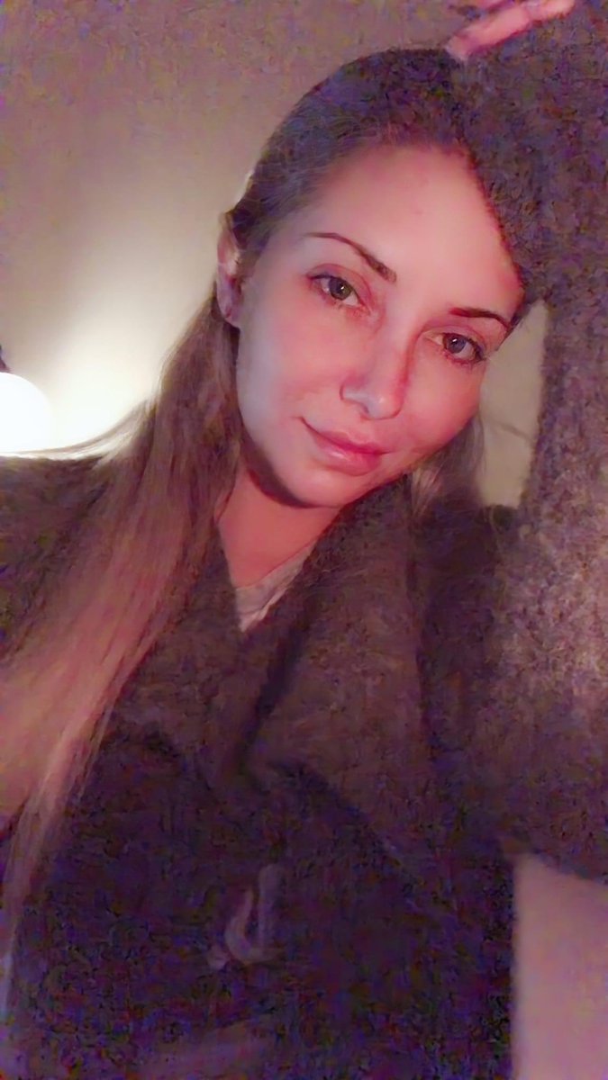 It’s funny how people treat their fellow human like a piece of shiiit…. I wish I could be that lady that wouldn’t be down because of bad things that are said to her but no I’m not 🥹😪