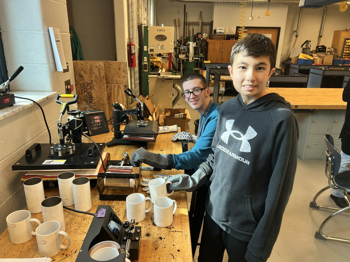 bwinnovation's tweet photo. Our Team Members are hard at work making just a few more items to sell this Saturday for @HandmadeArcade !  Stop down this Saturday in the #YouthMakerAlley at table 43!!!

@RWScholars #EdCorps @bhsactivities @BWSDNews @BhsGifted @BWSDSTEAM @bhsolympics https://t.co/lwHq1ROdpw
