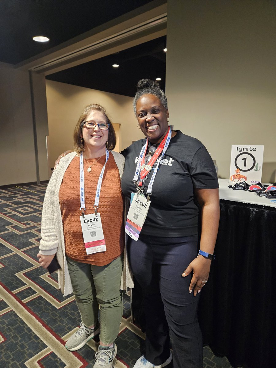 Mrs. Bateman 💍 tweet media