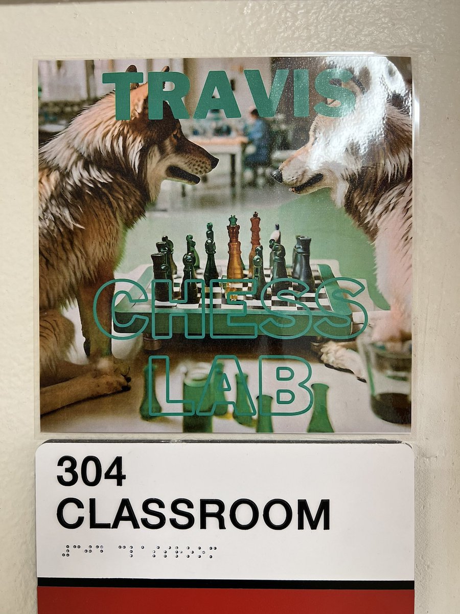 TravisTagMath's tweet photo. #chesslab is coming together! @travis_tag #GetInvolved #ProudToBeDallasISD @disdactivities https://t.co/oCA0ovE6DW