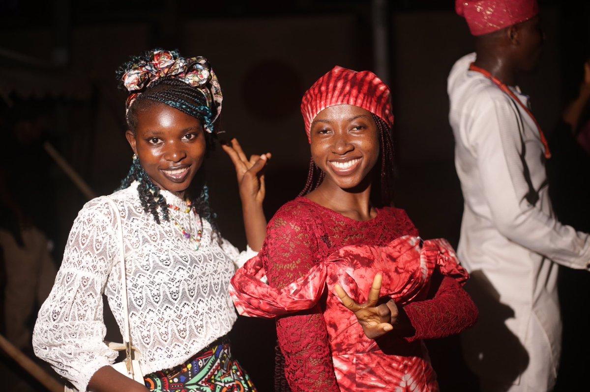 jamesphotogra__'s tweet image. Baàle and Iya Olode are here to park tonight 💃💯

Photographed by Jamesphotography📸💯
#InvictaClass22week #InvictaClass22 #classinvicta #invictatungbaDay