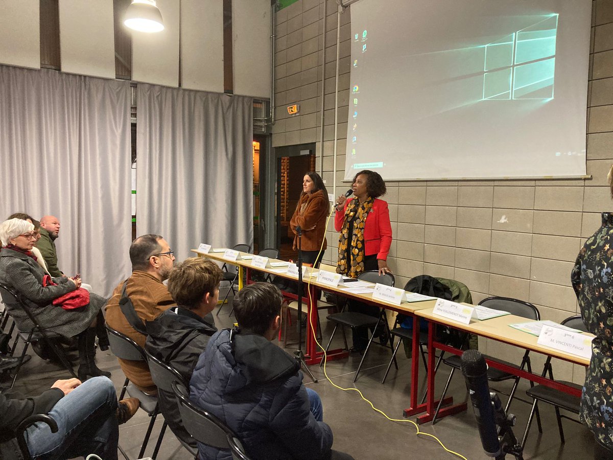 Cérémonie republicaine de remise du Diplôme National du Brevet ce soir au collège Vernier
Heureux de revoir nos anciens élèves.
<a href="/AcademieNice/">Académie de Nice</a>