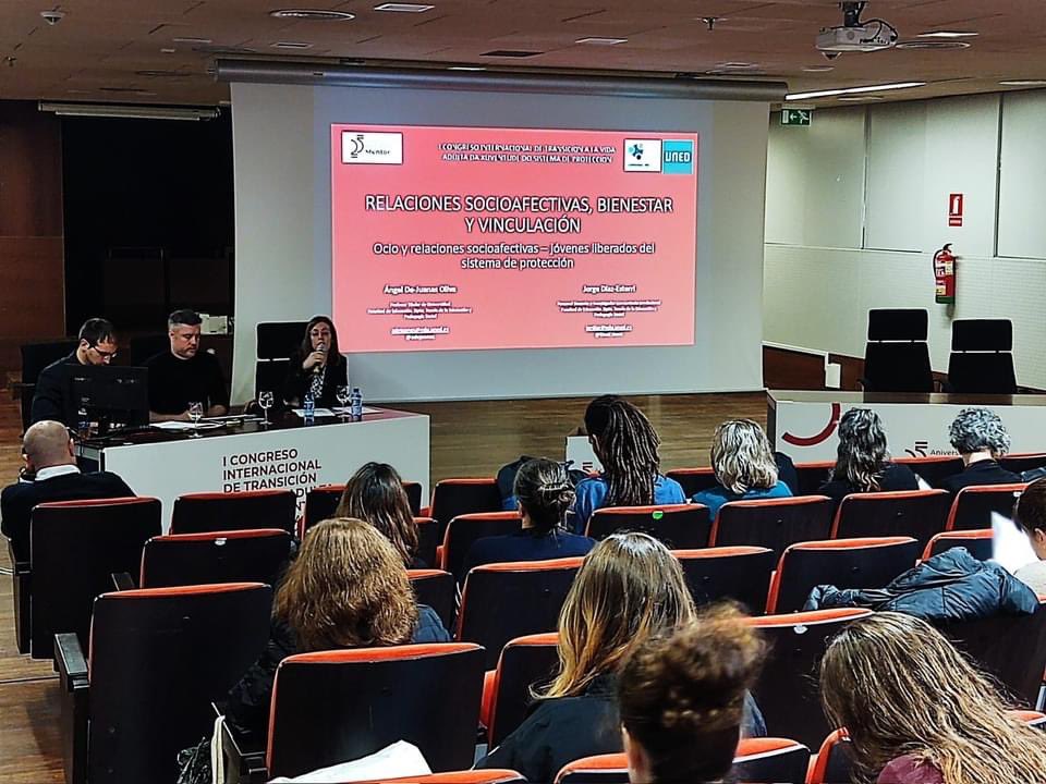 adsisvalladolid's tweet photo. 👋🏻Durante estos días se está celebrando en Ourense el I Congreso Internacional de la Transición a la Vida Adulta del sistema de protección.
El ST (cofinanciado por Iberdrola) está asistiendo.
#programaMentor #Fundacionadsis 
@igaxes_ong 
@iberdrola https://t.co/gD2QmsSKsM